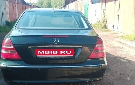 Mercedes-Benz E-Класс, 2004 год, 1 200 000 рублей, 3 фотография