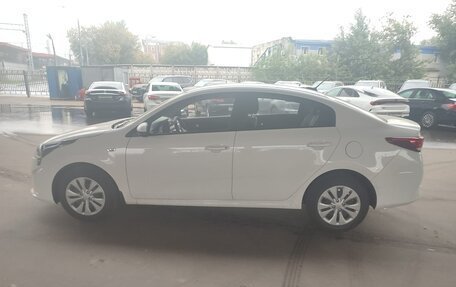 KIA Rio IV, 2022 год, 1 940 000 рублей, 2 фотография