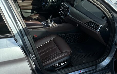 BMW 5 серия, 2018 год, 4 699 000 рублей, 21 фотография