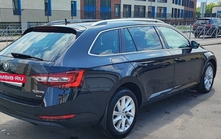 Skoda Superb III рестайлинг, 2018 год, 2 000 000 рублей, 3 фотография