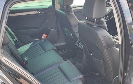 Skoda Superb III рестайлинг, 2018 год, 2 000 000 рублей, 16 фотография