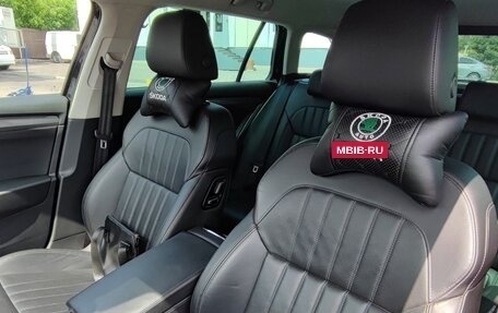 Skoda Superb III рестайлинг, 2018 год, 2 000 000 рублей, 13 фотография