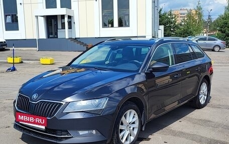 Skoda Superb III рестайлинг, 2018 год, 2 000 000 рублей, 11 фотография