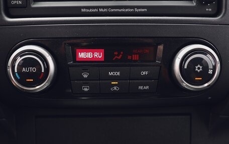 Mitsubishi Pajero IV, 2012 год, 1 899 000 рублей, 13 фотография