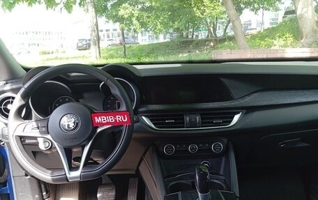 Alfa Romeo Stelvio, 2019 год, 2 410 000 рублей, 5 фотография