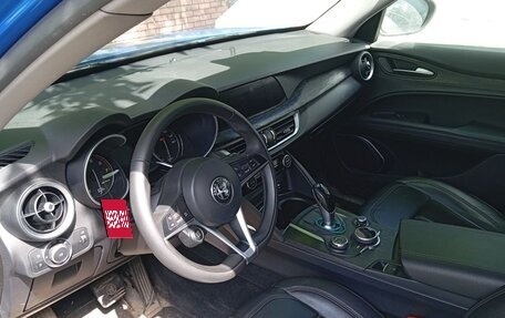 Alfa Romeo Stelvio, 2019 год, 2 410 000 рублей, 15 фотография