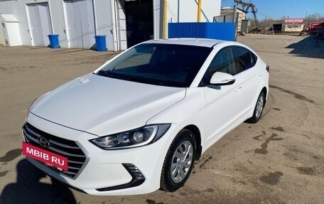 Hyundai Elantra VI рестайлинг, 2018 год, 1 333 000 рублей, 6 фотография