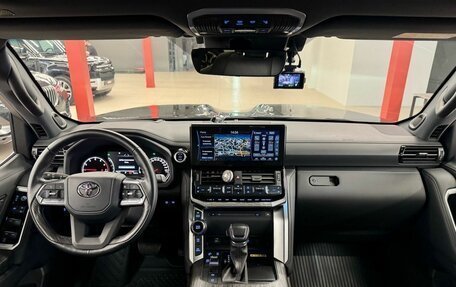 Toyota Land Cruiser, 2022 год, 11 250 000 рублей, 6 фотография