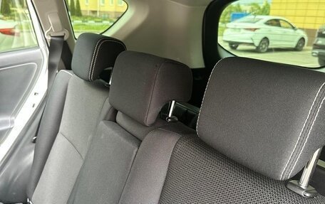 Toyota RAV4, 2015 год, 2 300 000 рублей, 9 фотография