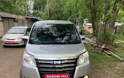 Toyota Noah III, 2014 год, 1 500 000 рублей, 1 фотография