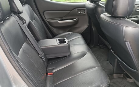 Mitsubishi L200 IV рестайлинг, 2015 год, 1 930 000 рублей, 13 фотография