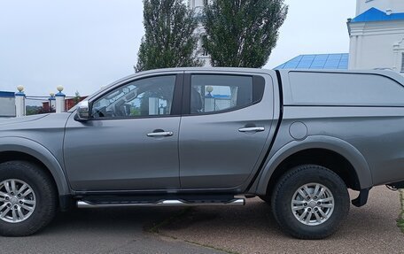 Mitsubishi L200 IV рестайлинг, 2015 год, 1 930 000 рублей, 6 фотография