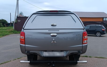 Mitsubishi L200 IV рестайлинг, 2015 год, 1 930 000 рублей, 4 фотография