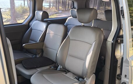 Hyundai Grand Starex Grand Starex I рестайлинг 2, 2012 год, 1 950 000 рублей, 14 фотография