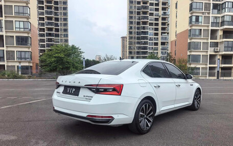 Skoda Superb III рестайлинг, 2024 год, 2 577 000 рублей, 2 фотография