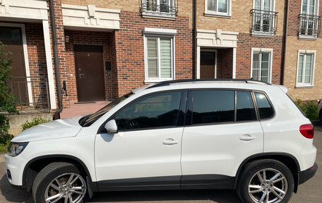 Volkswagen Tiguan I, 2015 год, 2 200 000 рублей, 5 фотография