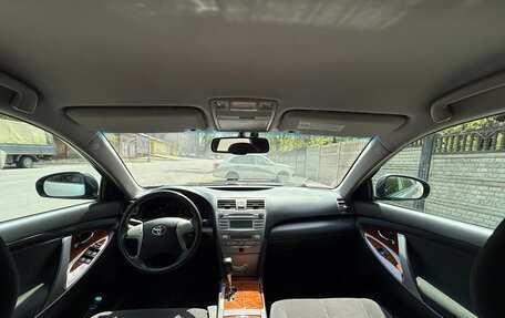Toyota Camry, 2010 год, 1 150 000 рублей, 10 фотография