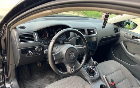 Volkswagen Jetta VI, 2011 год, 1 150 000 рублей, 3 фотография