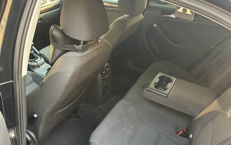 Volkswagen Jetta VI, 2011 год, 1 150 000 рублей, 4 фотография