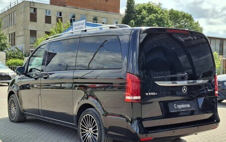 Mercedes-Benz V-Класс, 2016 год, 5 190 000 рублей, 7 фотография