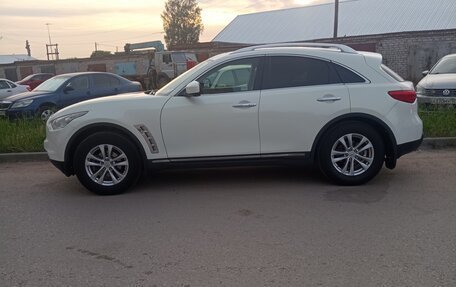 Infiniti FX II, 2011 год, 1 550 000 рублей, 1 фотография