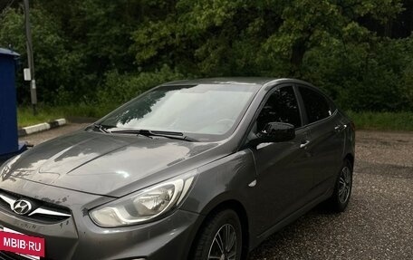 Hyundai Solaris II рестайлинг, 2011 год, 665 000 рублей, 11 фотография