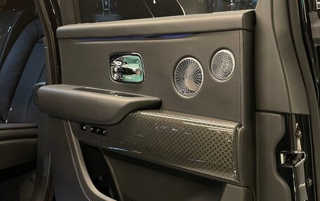 Rolls-Royce Cullinan, 2020 год, 39 000 000 рублей, 10 фотография