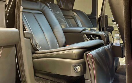 Rolls-Royce Cullinan, 2020 год, 39 000 000 рублей, 7 фотография