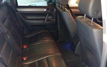Volkswagen Touareg III, 2006 год, 850 000 рублей, 8 фотография