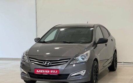 Hyundai Solaris II рестайлинг, 2015 год, 1 090 000 рублей, 1 фотография