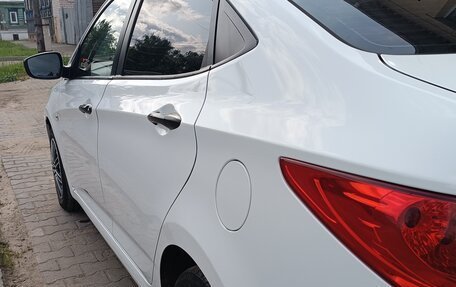 Hyundai Solaris II рестайлинг, 2014 год, 820 000 рублей, 11 фотография