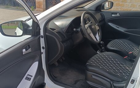 Hyundai Solaris II рестайлинг, 2014 год, 820 000 рублей, 17 фотография