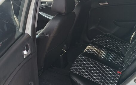 Hyundai Solaris II рестайлинг, 2014 год, 820 000 рублей, 19 фотография