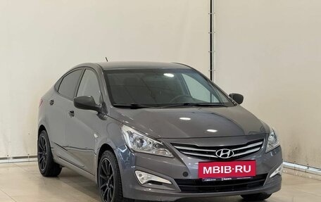 Hyundai Solaris II рестайлинг, 2015 год, 1 090 000 рублей, 2 фотография