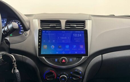 Hyundai Solaris II рестайлинг, 2015 год, 1 090 000 рублей, 17 фотография