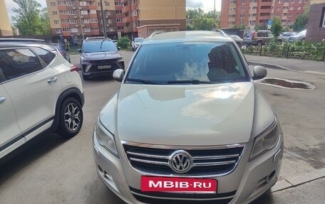 Volkswagen Tiguan I, 2010 год, 1 000 000 рублей, 2 фотография