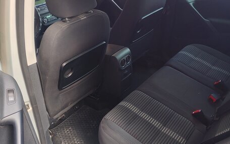 Volkswagen Tiguan I, 2010 год, 1 000 000 рублей, 8 фотография
