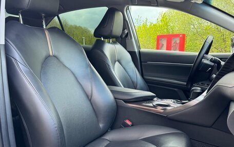 Toyota Camry, 2019 год, 3 040 000 рублей, 19 фотография
