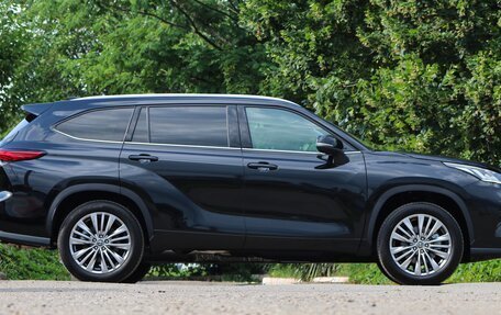 Toyota Highlander, 2025 год, 5 650 000 рублей, 2 фотография
