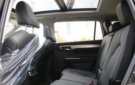 Toyota Highlander, 2025 год, 5 650 000 рублей, 14 фотография