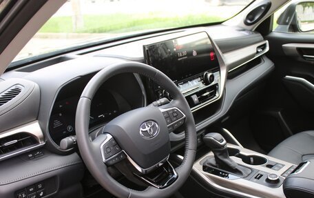 Toyota Highlander, 2025 год, 5 650 000 рублей, 15 фотография
