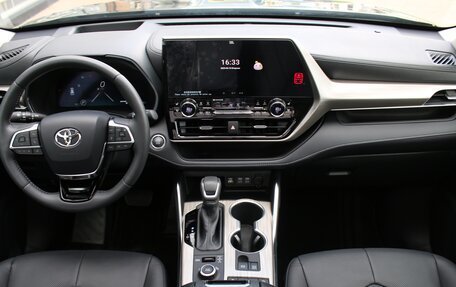 Toyota Highlander, 2025 год, 5 650 000 рублей, 20 фотография