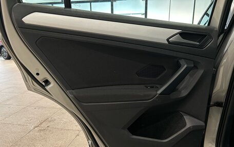 Volkswagen Tiguan II, 2021 год, 2 699 000 рублей, 12 фотография