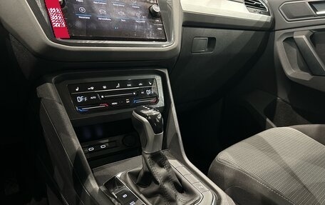 Volkswagen Tiguan II, 2021 год, 2 699 000 рублей, 18 фотография