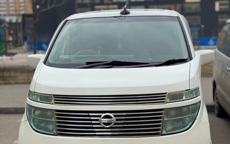 Nissan Elgrand III, 2002 год, 800 000 рублей, 8 фотография
