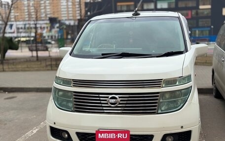 Nissan Elgrand III, 2002 год, 800 000 рублей, 7 фотография