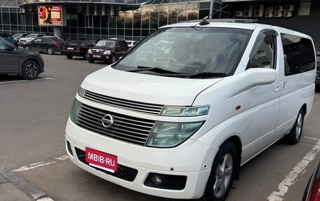 Nissan Elgrand III, 2002 год, 800 000 рублей, 5 фотография