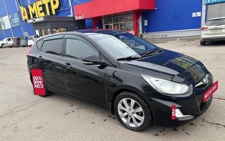 Hyundai Solaris II рестайлинг, 2012 год, 850 000 рублей, 3 фотография