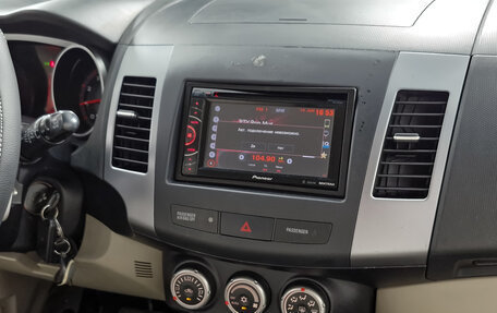 Mitsubishi Outlander III рестайлинг 3, 2008 год, 999 000 рублей, 17 фотография