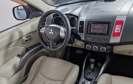 Mitsubishi Outlander III рестайлинг 3, 2008 год, 999 000 рублей, 15 фотография